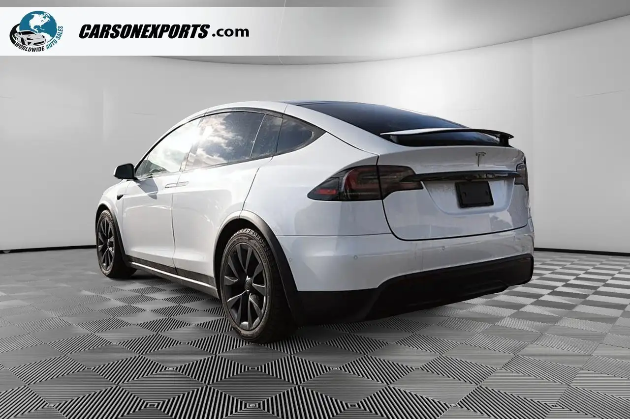 Tesla Model X photo Tesla Model X