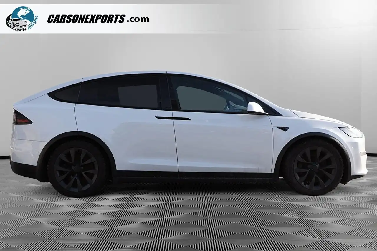 Tesla Model X photo Tesla Model X