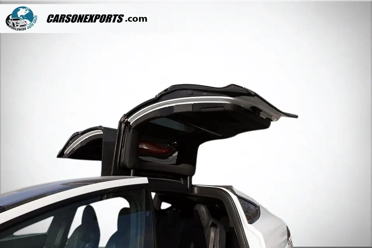 Tesla Model X photo Tesla Model X