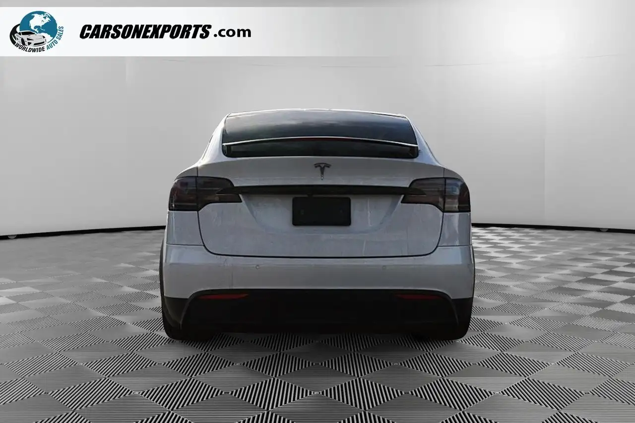 Tesla Model X photo Tesla Model X