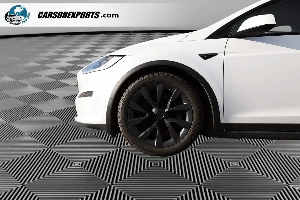 Tesla Model X photo Tesla Model X