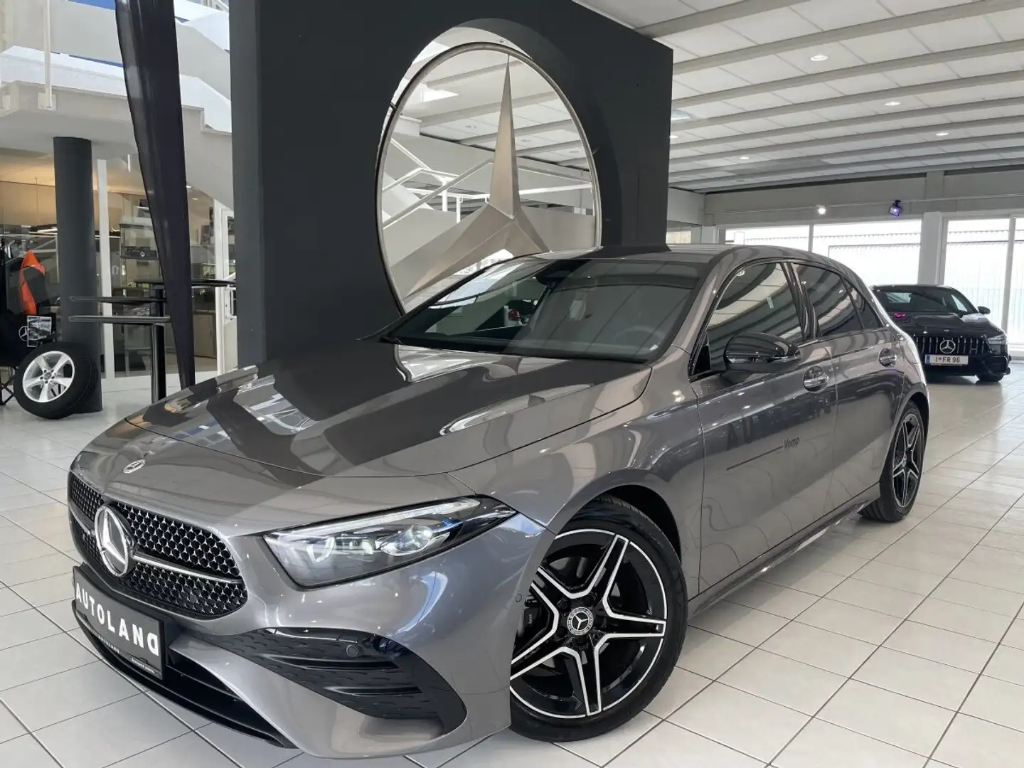 Mercedes-Benz A 180 Grau - 2