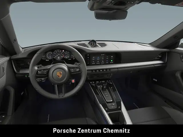 Porsche 911 view 5