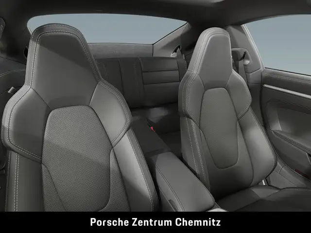 Porsche 911 view 6