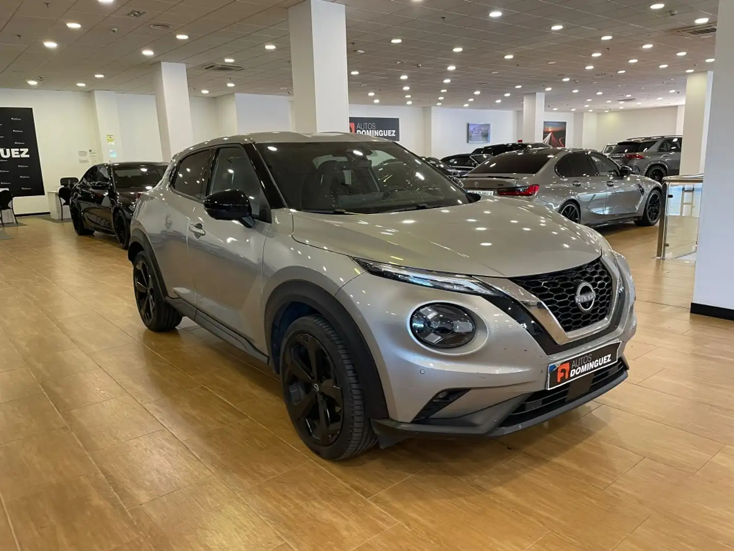 Nissan Juke 1.0 DIG-T Tekna 4x2 DCT 7 114 Gris - 2