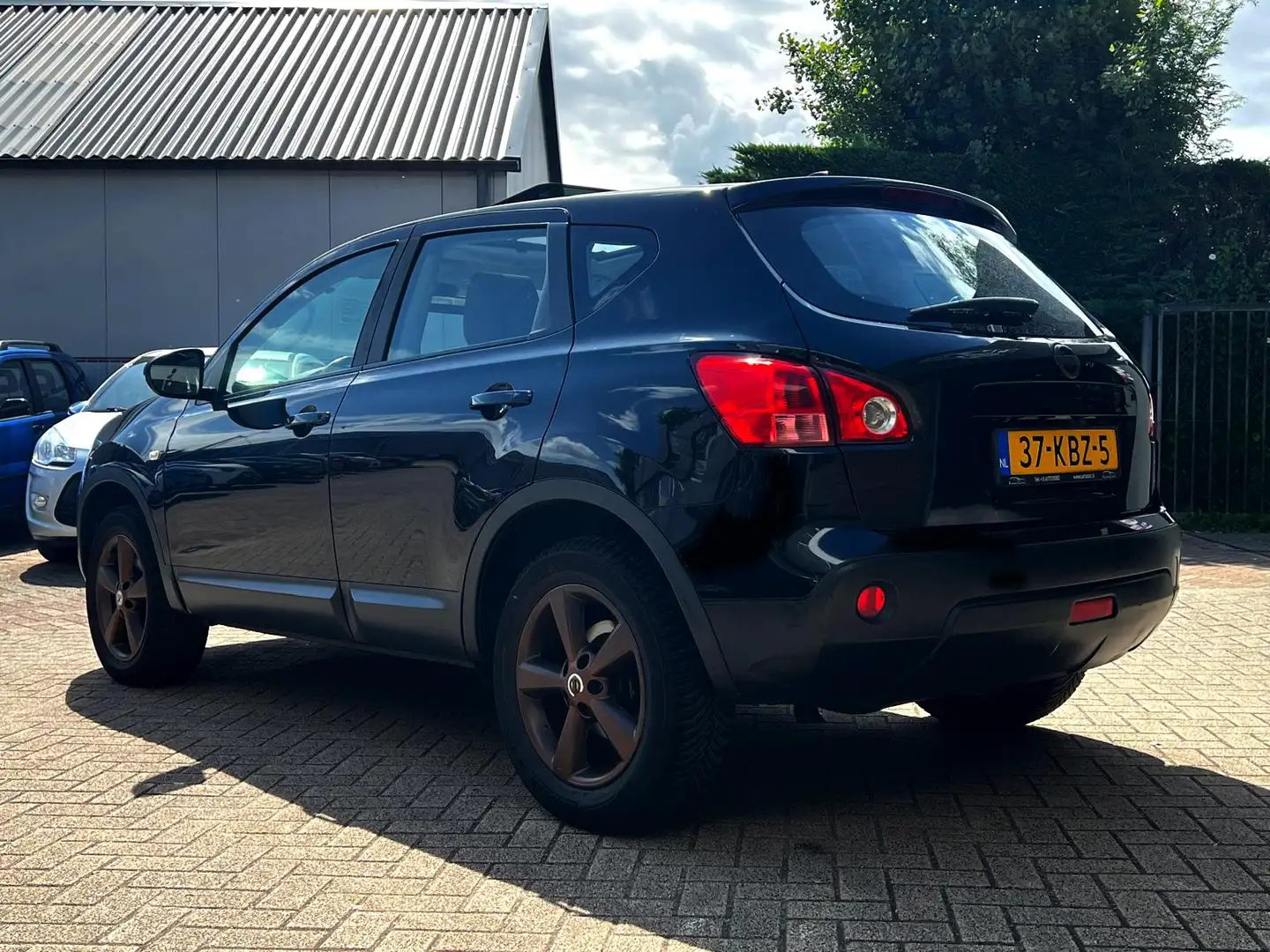 Nissan Qashqai 2.0 Acenta Schuifdak_Leder_Camera_Clima Zwart - 2