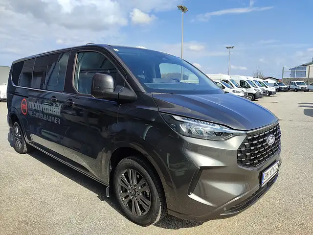 Ford Tourneo Custom Bus 2,0 EcoBlue 320 L2H1 FWD Titanium Ansicht 6
