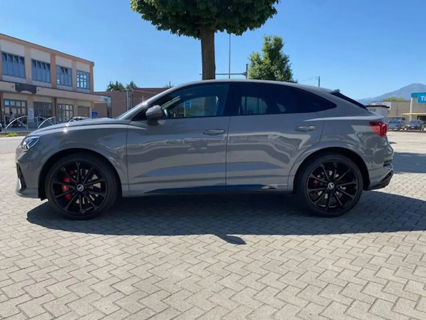 Audi RS Q3 SPB 4x4 S tronic Tetto Sedili a guscio Stupendo! Grigio - 2