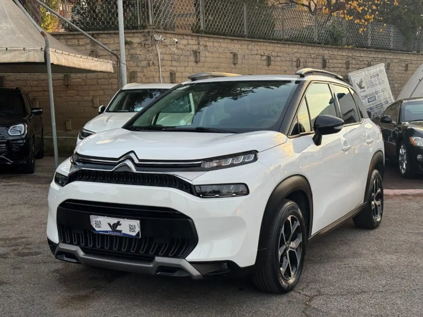 Citroen C3 Aircross BlueHDi 110 S&S Shine Pack Bianco - 1