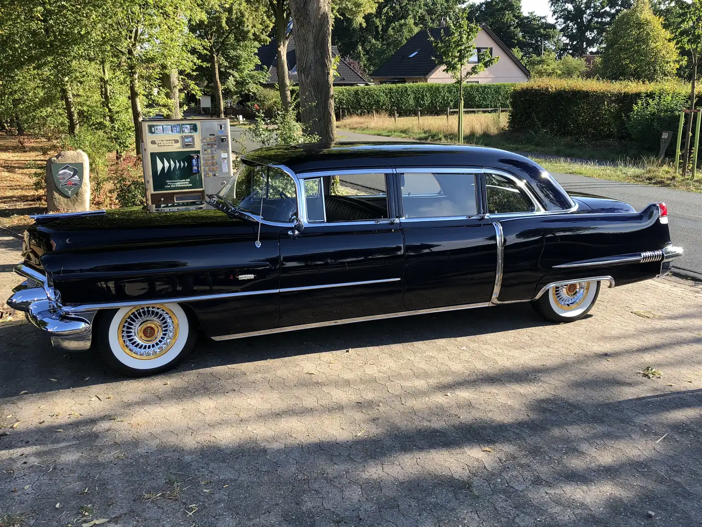 Cadillac Fleetwood - 1