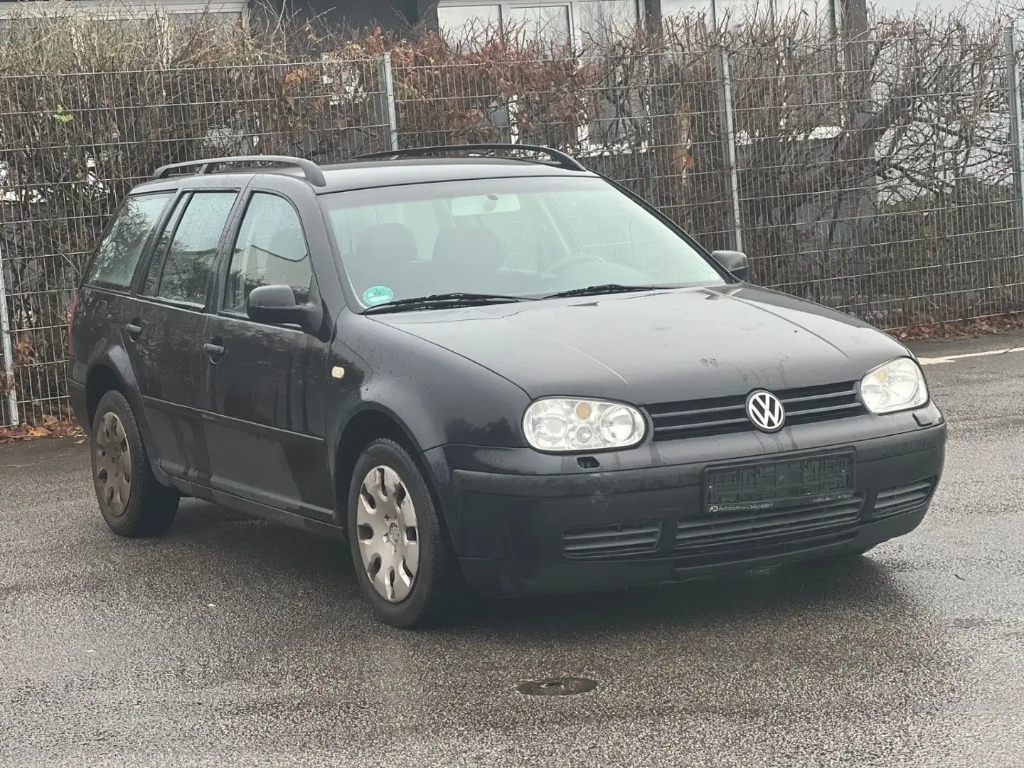 Volkswagen Golf 1.4 Trendline Variant Schwarz - 2