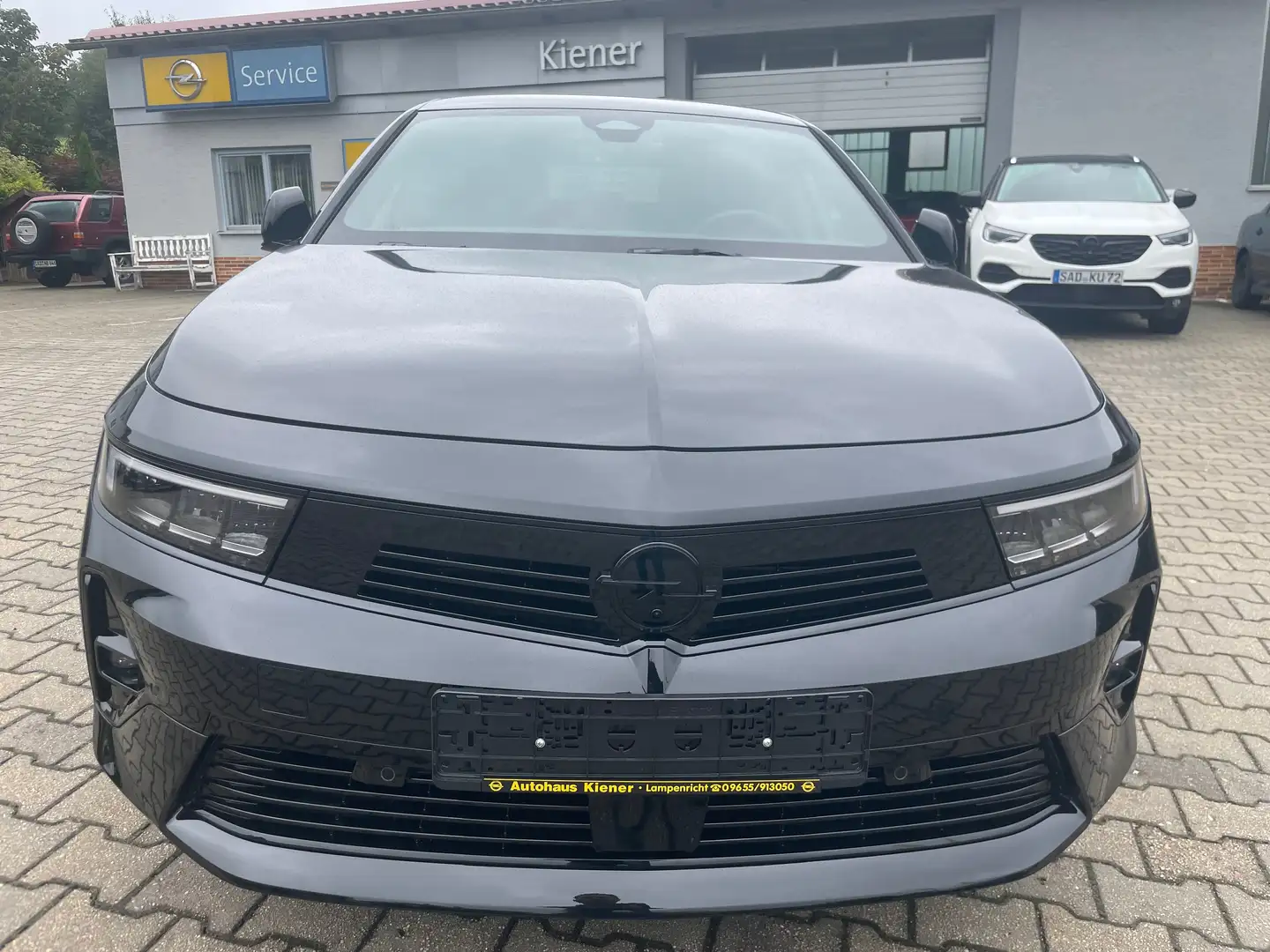 Opel Astra Sports Tourer 1.2 Turbo AT GS Radar 360° AHK Noir - 2