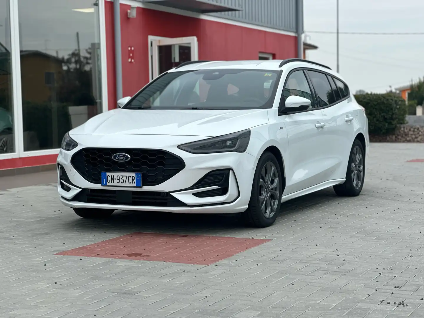 Ford Focus Focus SW 1.0 ecoboost h ST-Line 125cv Blanc - 2