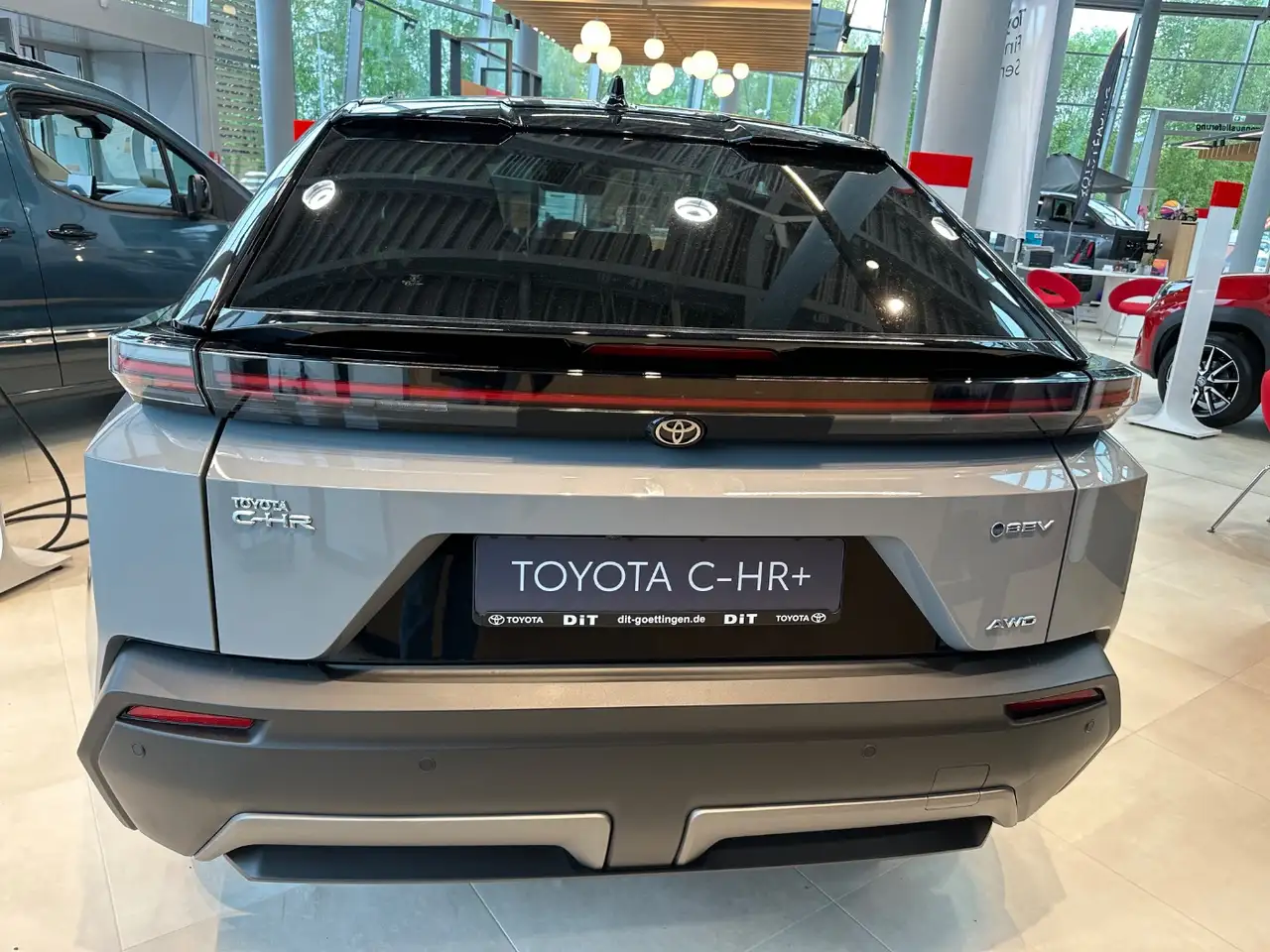 Toyota C-HR + W Lounge ACC+LED+Navi+Pano+SD+SHZ+2xKlima 6