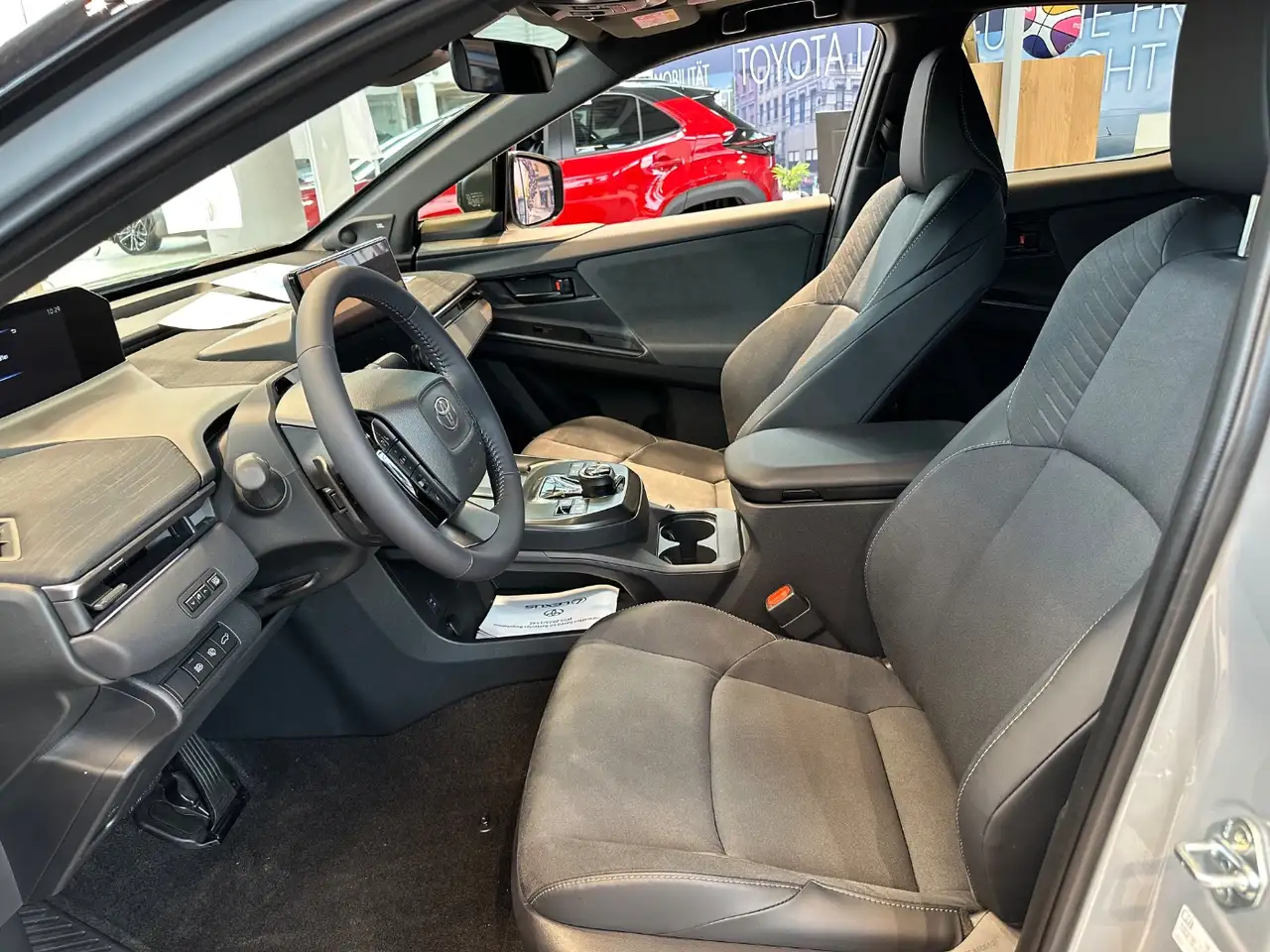 Toyota C-HR + W Lounge ACC+LED+Navi+Pano+SD+SHZ+2xKlima 9