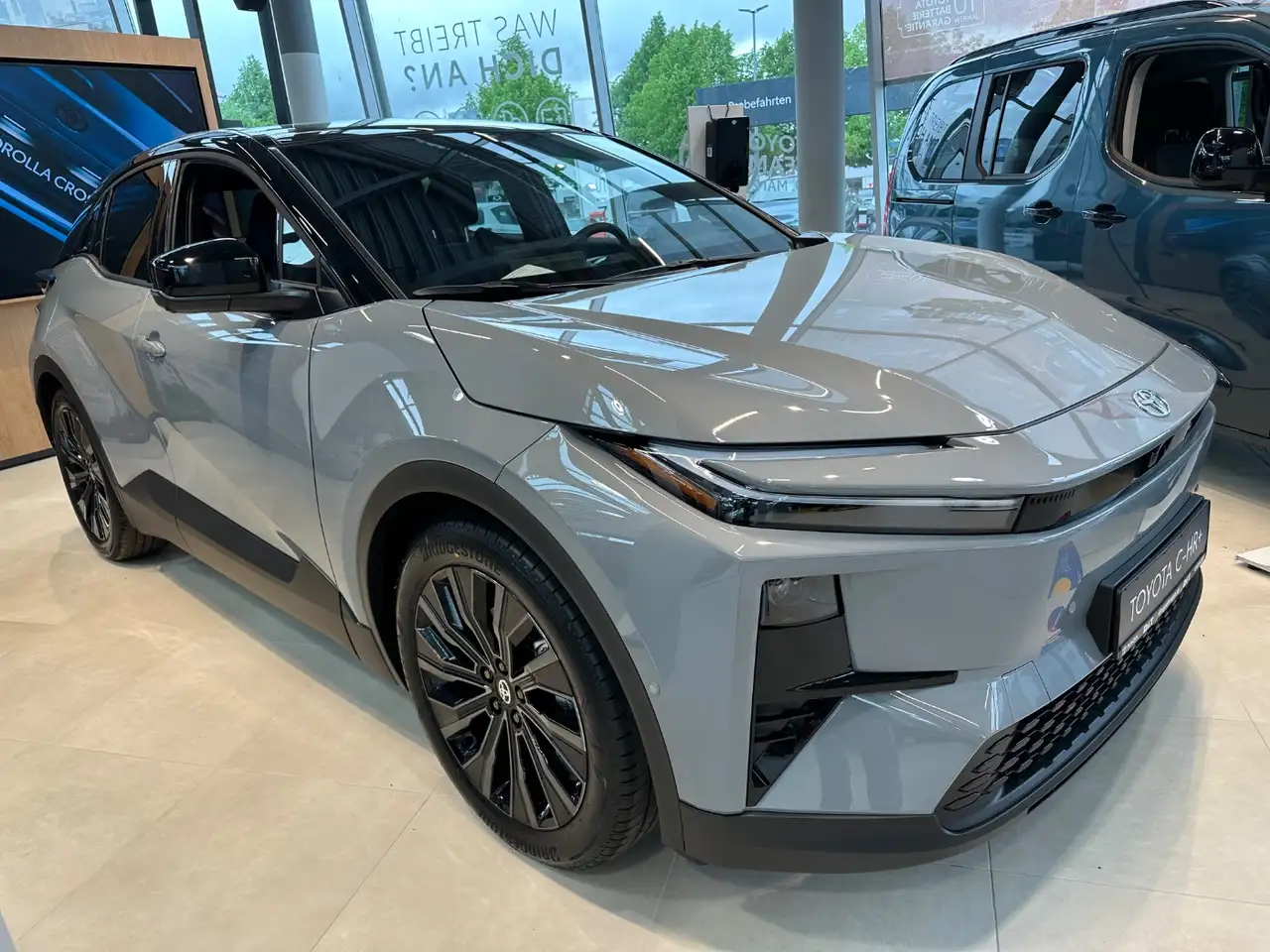 Toyota C-HR + W Lounge ACC+LED+Navi+Pano+SD+SHZ+2xKlima 2