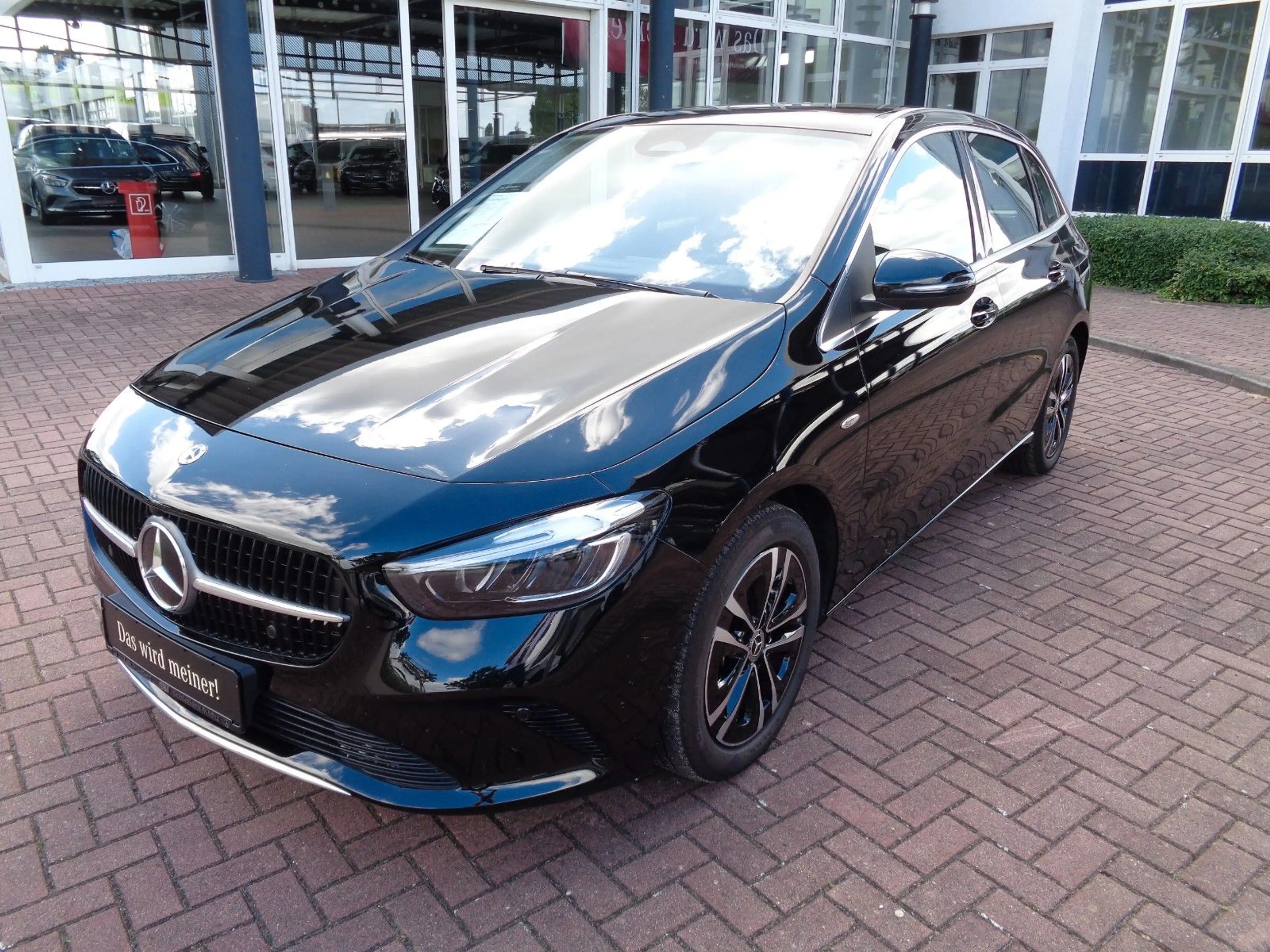 Mercedes-Benz B 250 e,AHK,MEMORY,PANO,LED,NP:57.905,-EURO