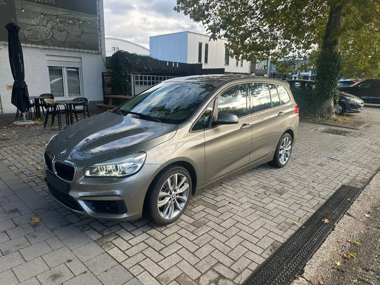 BMW 220