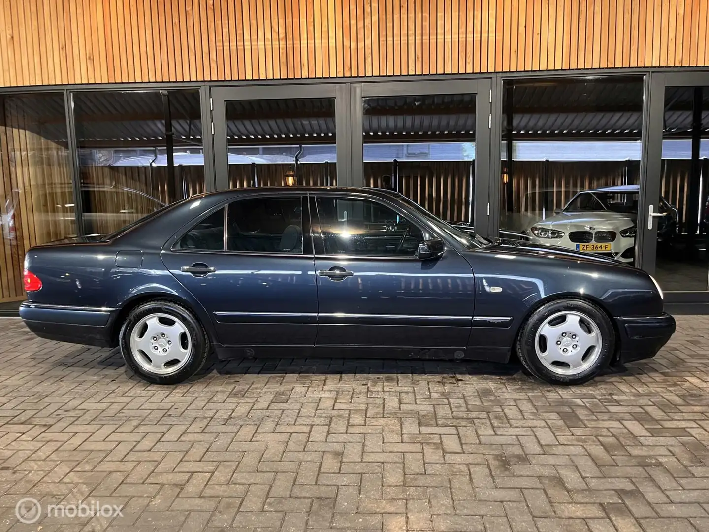 Mercedes-Benz E 300 Turbodiesel TD Avantgarde Blu/Azzurro - 2