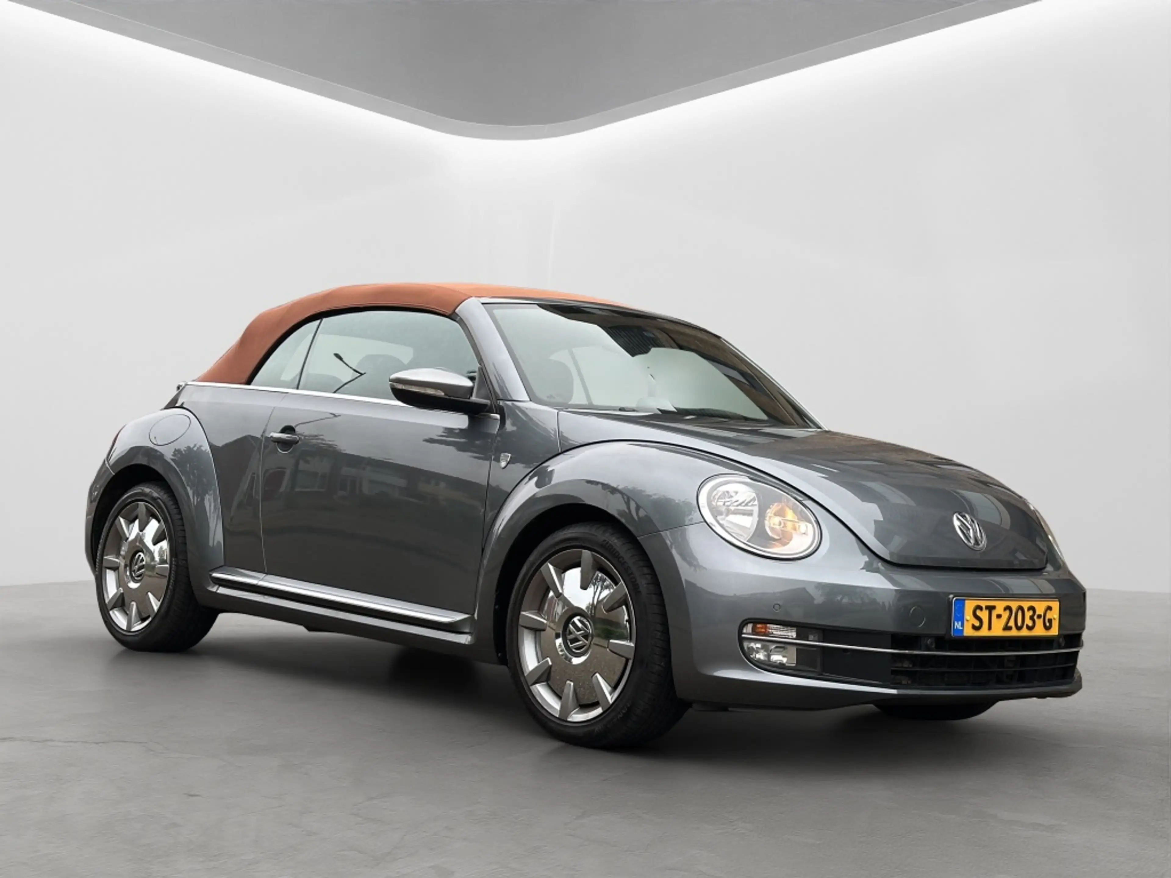 Volkswagen Beetle Cabriolet 1.4 TSI Karmann 150PK Beige Kap PDC LED — photo 7
