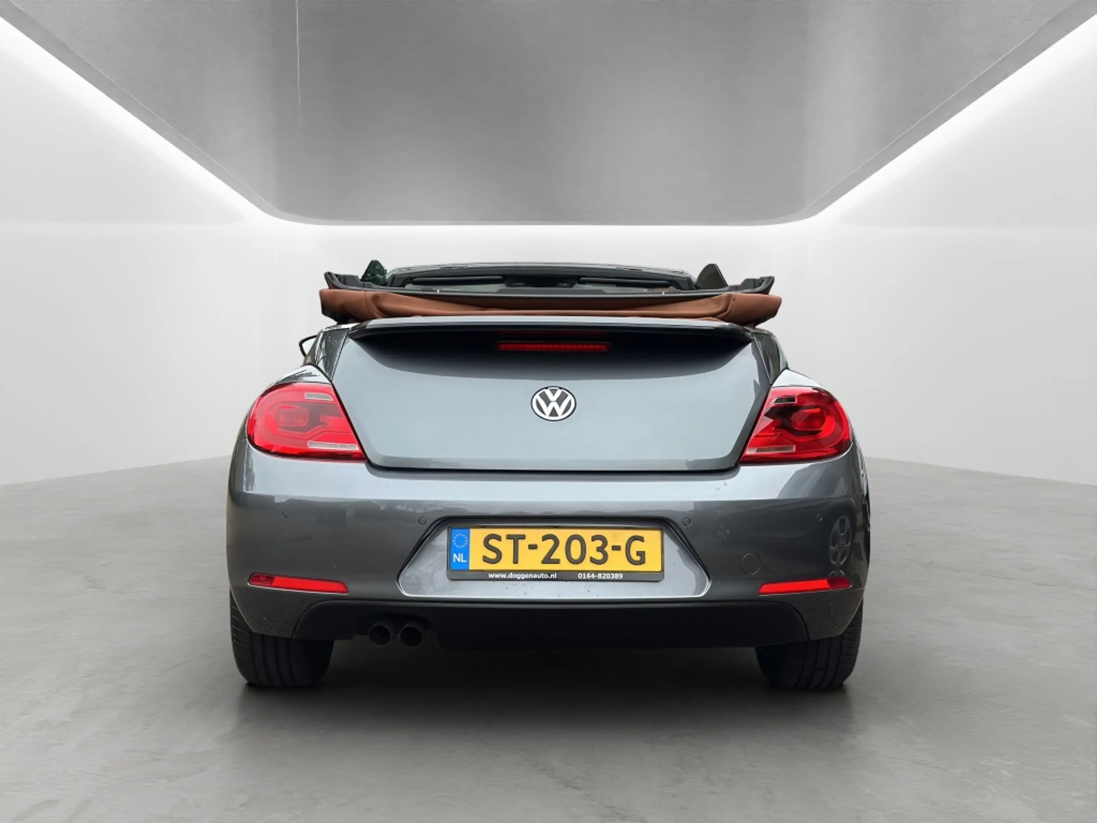 Volkswagen Beetle Cabriolet 1.4 TSI Karmann 150PK Beige Kap PDC LED — photo 6