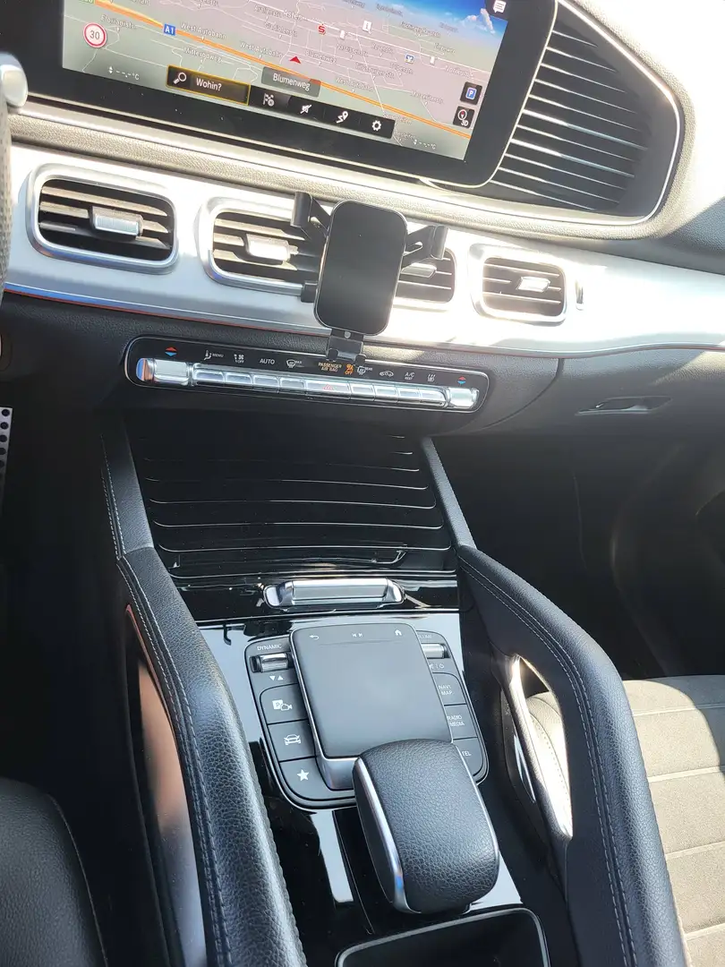 Mercedes-Benz GLE 300 GLE 300 d 4Matic Aut. Schwarz - 2