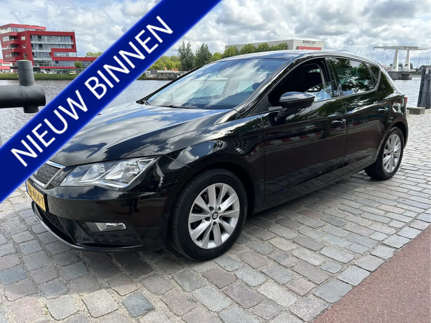 SEAT Leon 1.0 EcoTSI Style Business Intense Aut. Airco/ECC N Negro - 1
