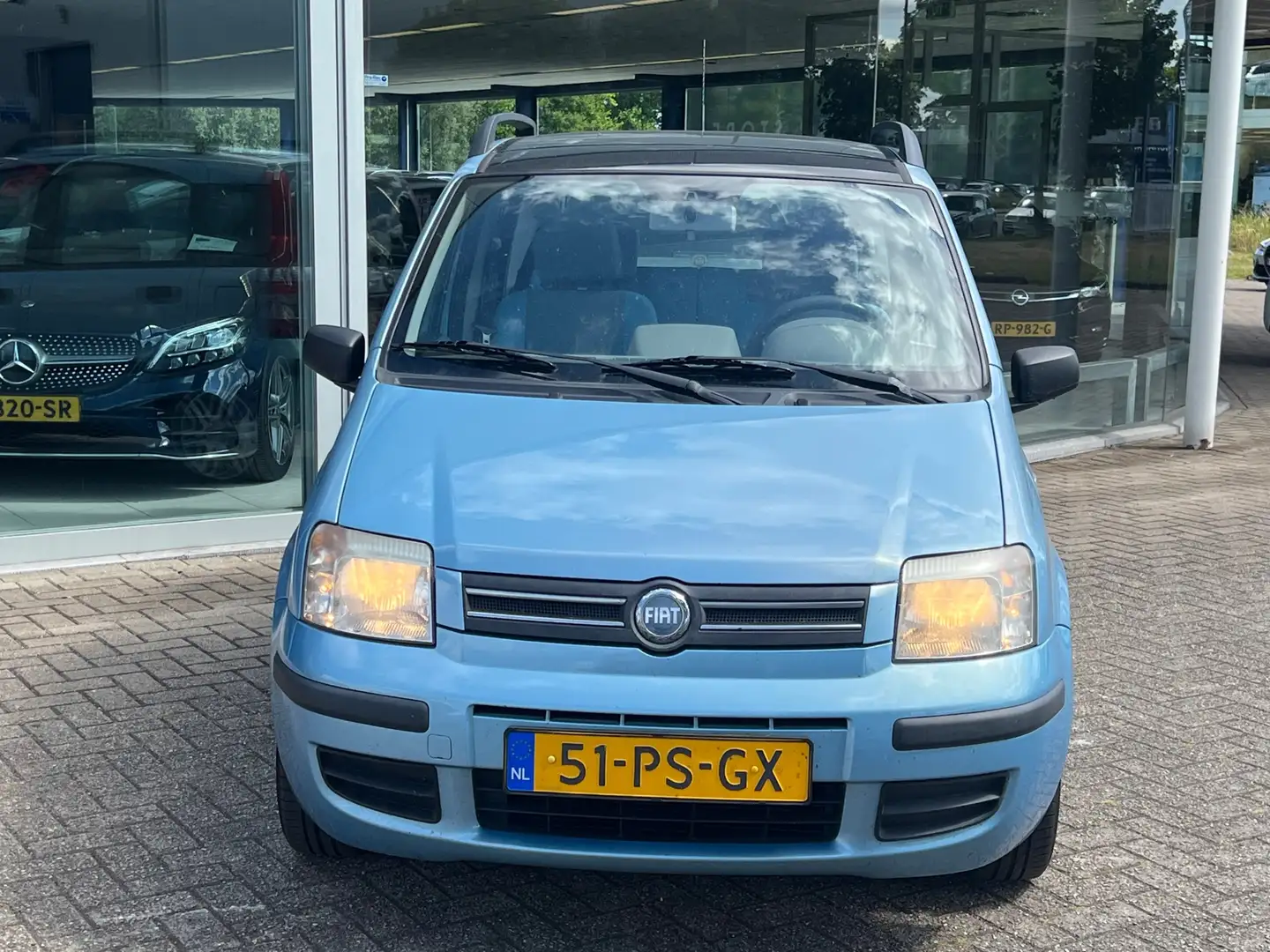 Fiat Panda 1.2 Emotion PANORAMA Airco €1000 Blauw - 2