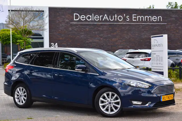 2018 Ford Focus in Blue for sale