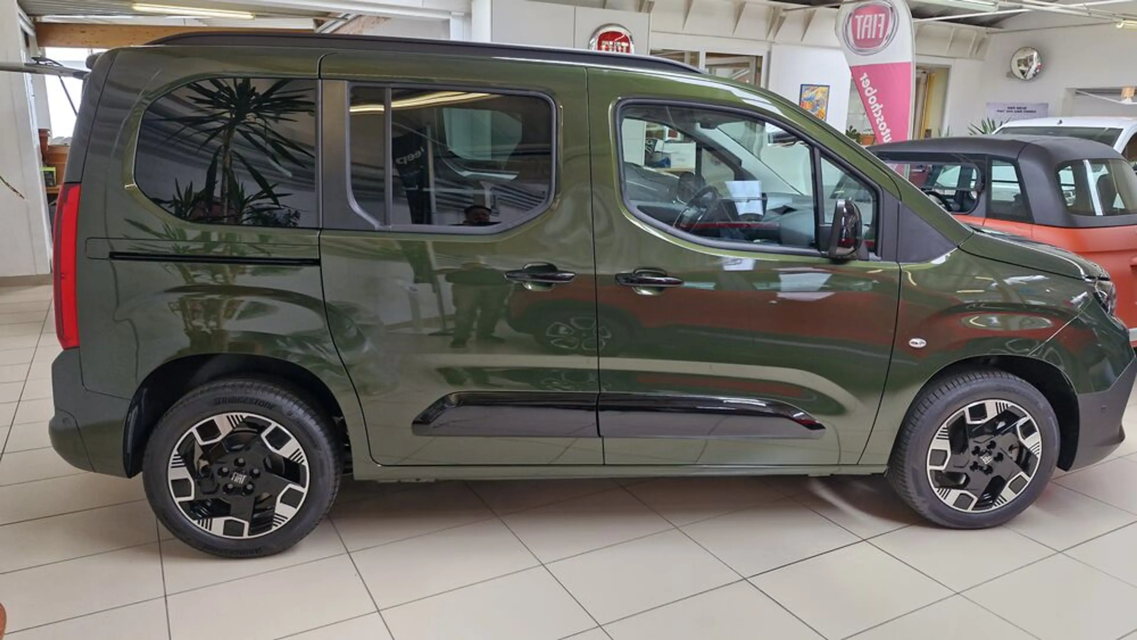 Fiat Qubo L 5-Sitzer L1 1.5 Diesel 96 kW La Prima — photo 3