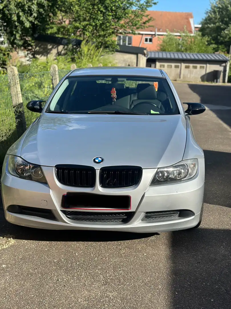 BMW 318 318i Aut. - 1