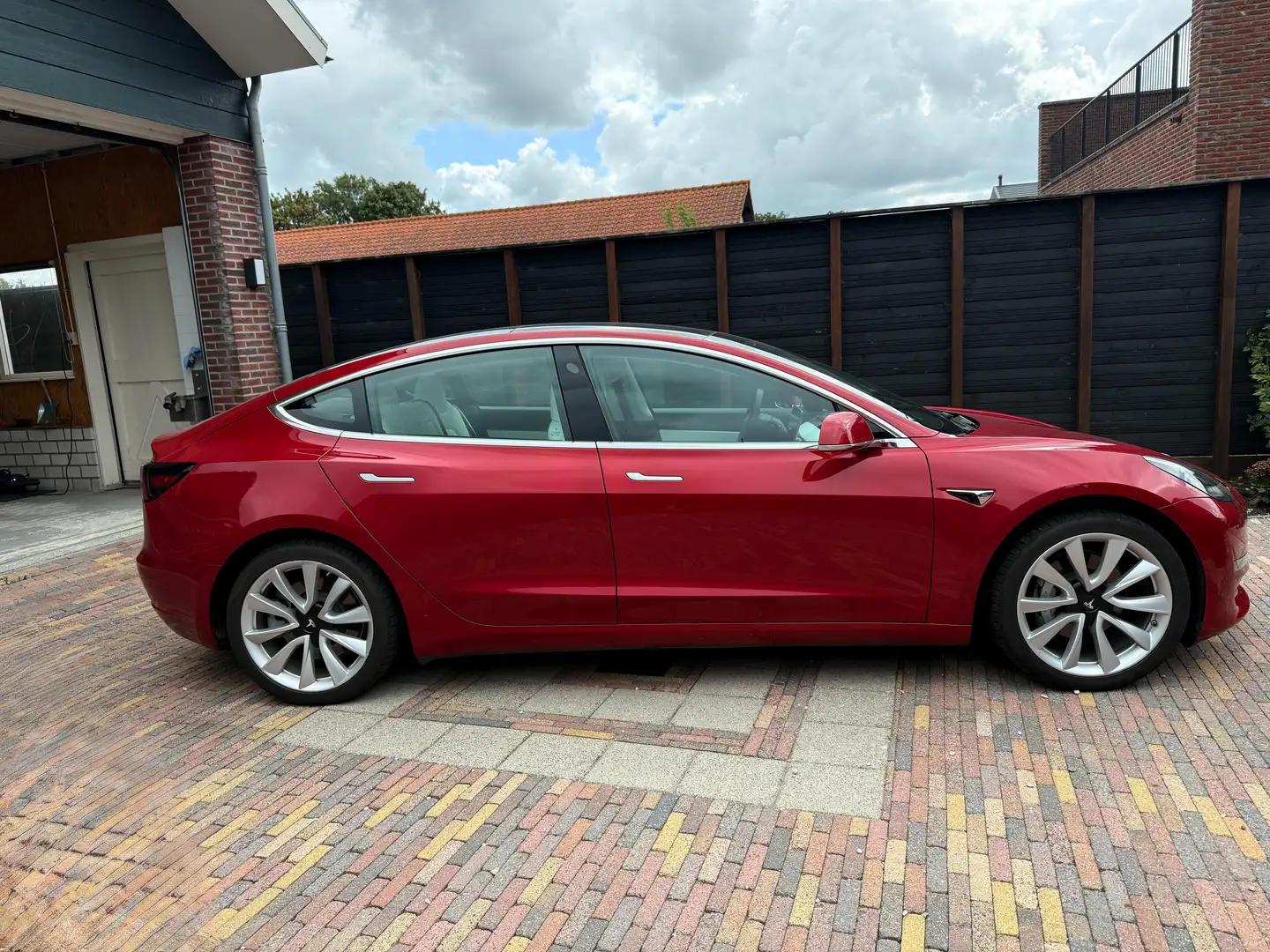 Tesla Model 3 Model 3 Long Range Dual Motor Rood - 1