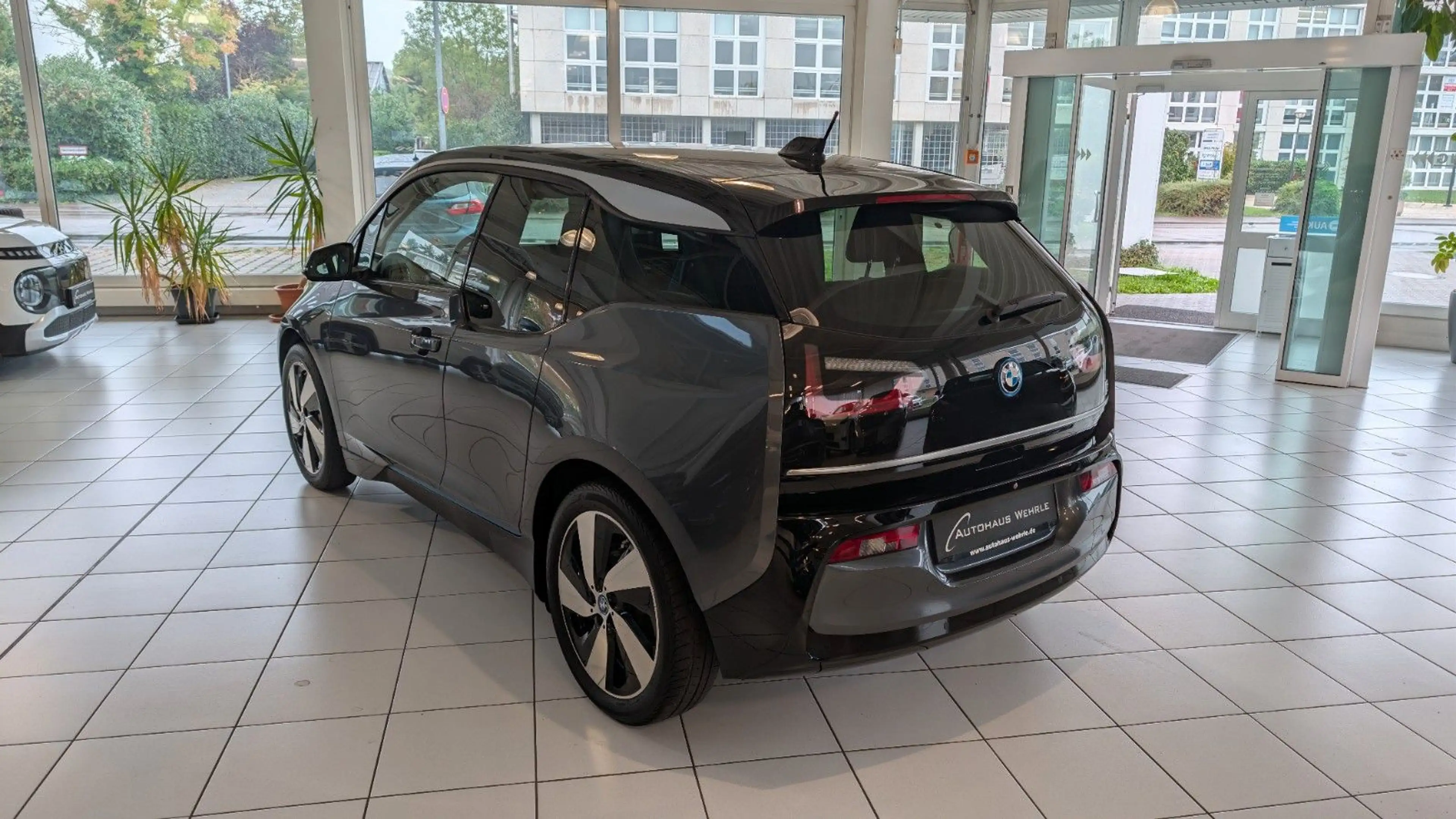 BMW i3 *Sitzheizung*Temp*Kamera*LED*PDC*Wärmepumpe — photo 4