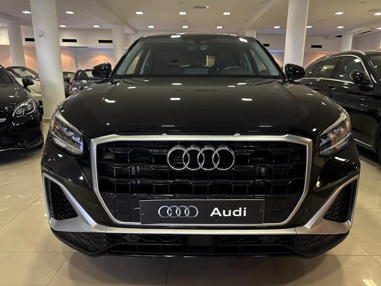 Audi Q2 S line 35 TFSI 110kW (150CV) Noir - 2