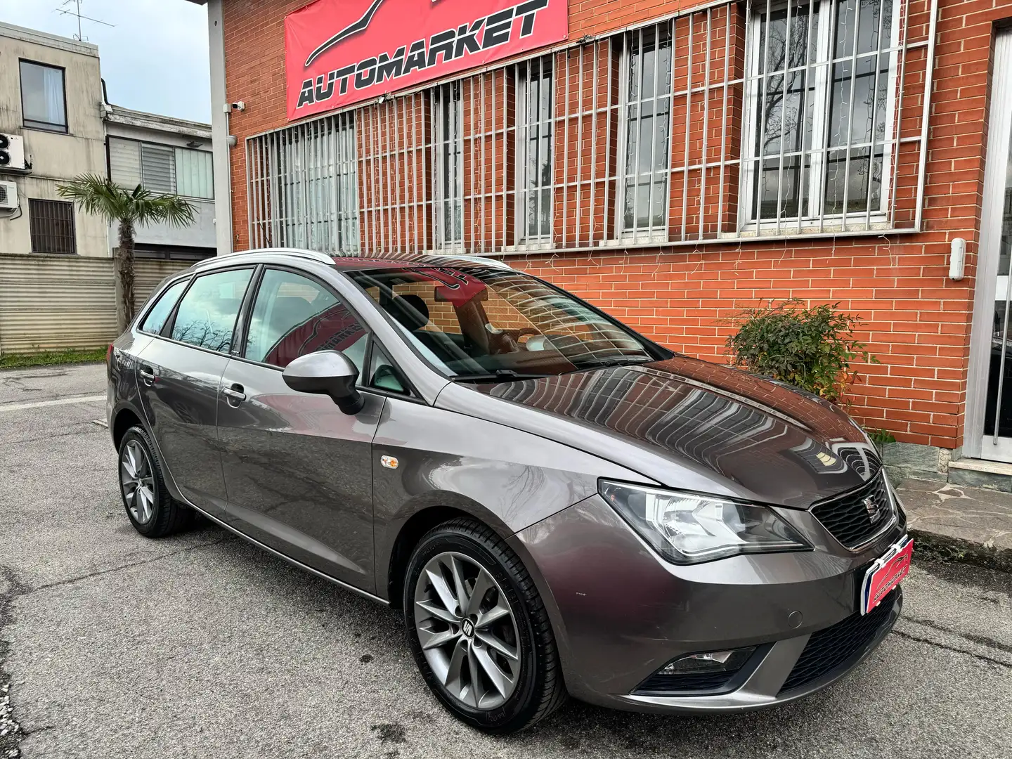 SEAT Ibiza ST 1.6 tdi 90cv Hi-Tech Grigio - 1