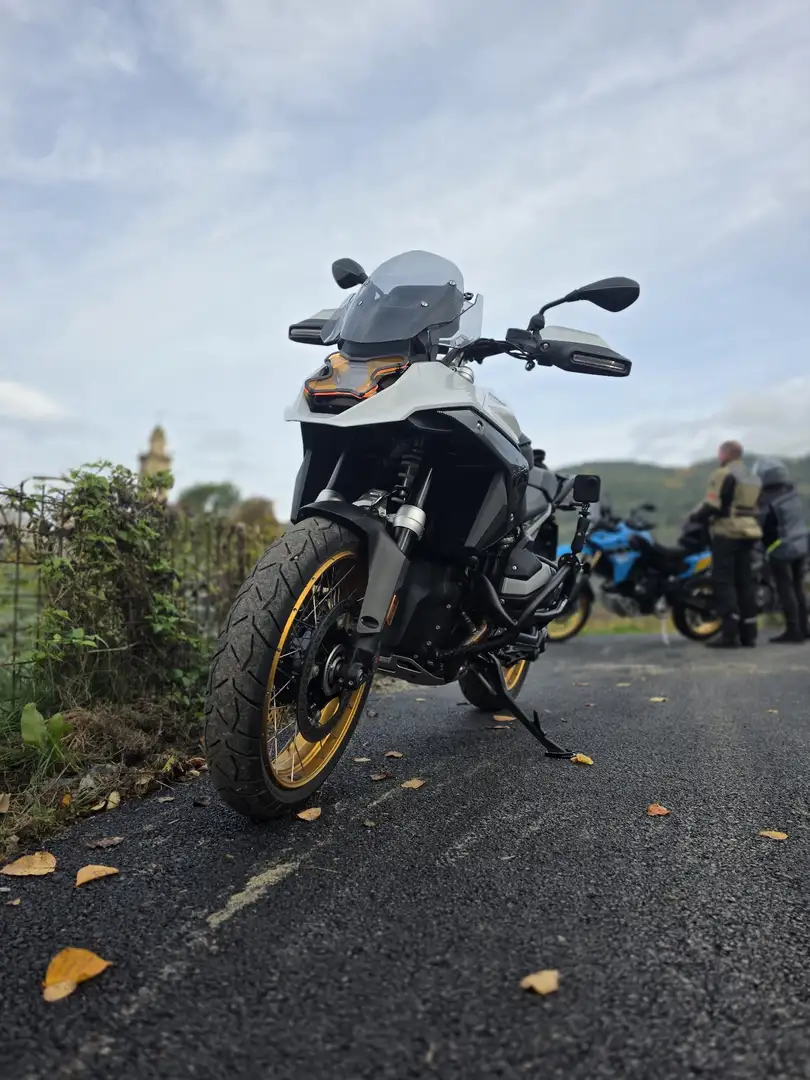 BMW R 1300 GS Bílá - 1