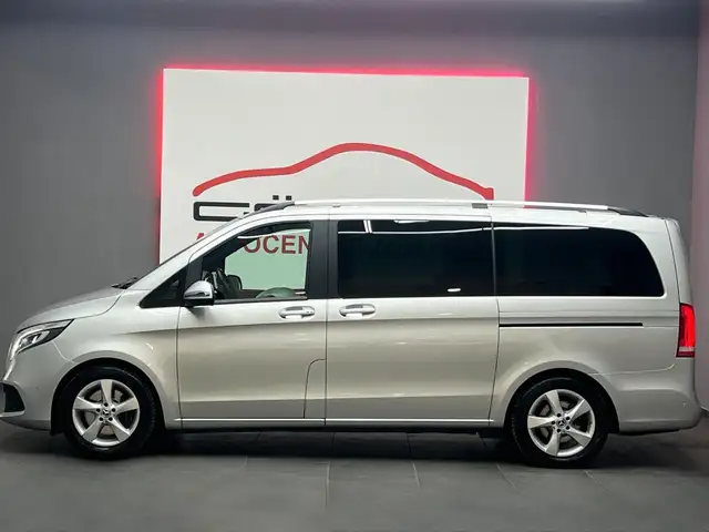 Mercedes-Benz 250 view 6