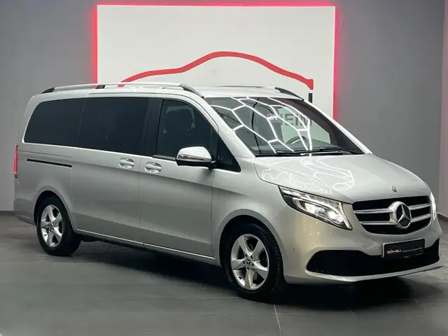 Mercedes-Benz 250 view 3
