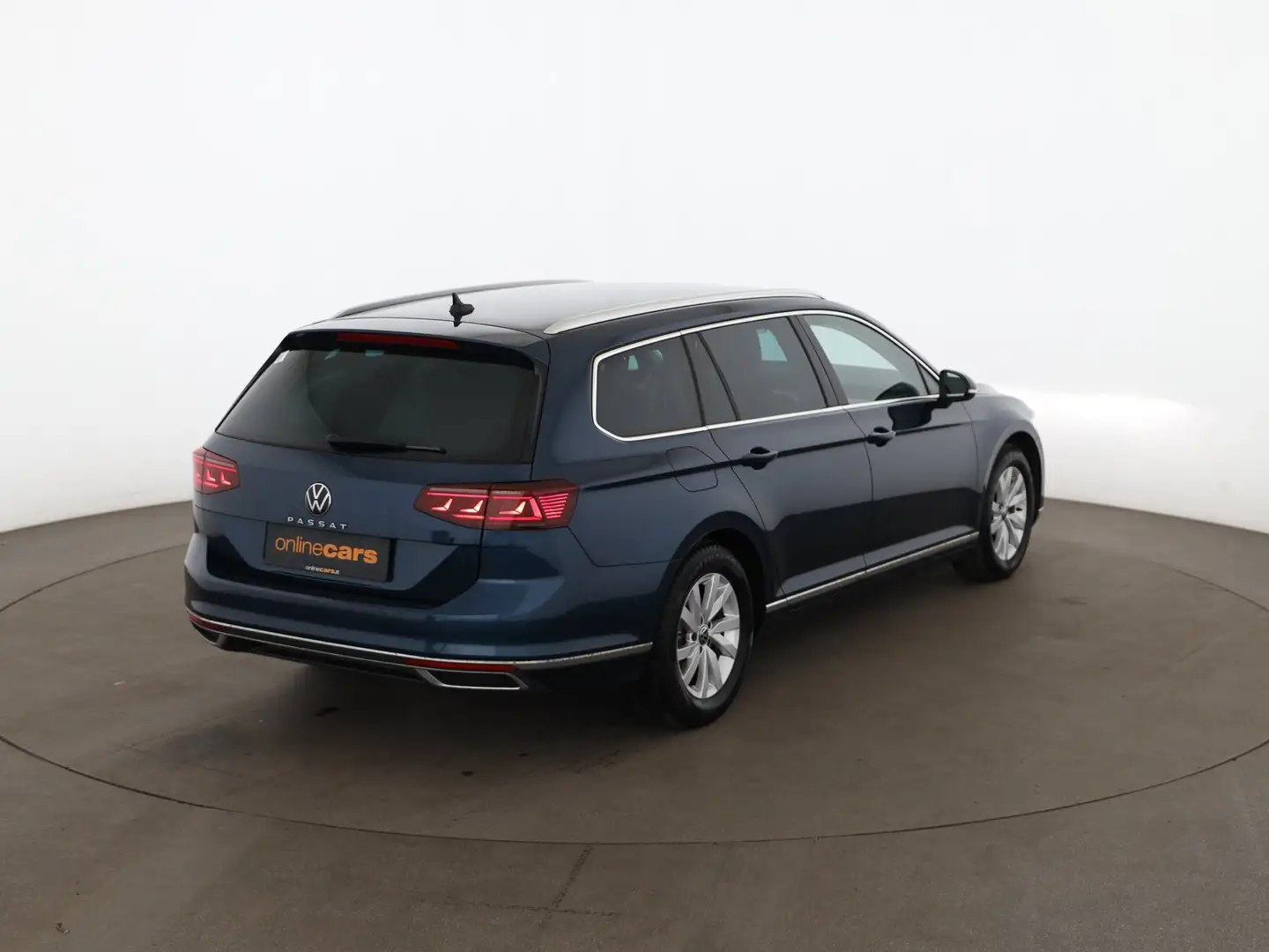 Volkswagen Passat Variant 2.0 TDI Elegance Aut MATRIX RADAR Blau - 2