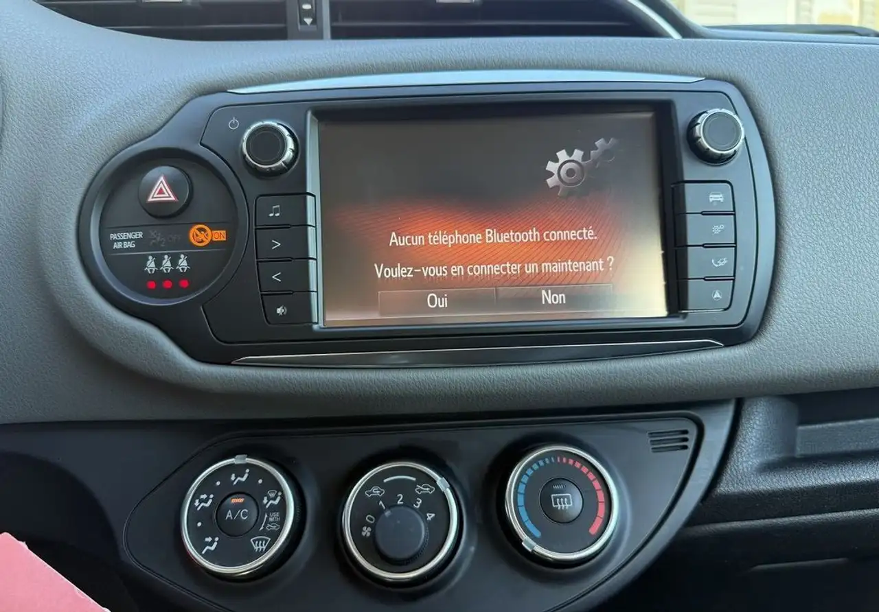 Toyota Yaris Yaris — photo 11