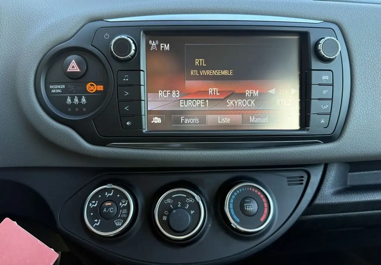 Toyota Yaris Yaris — photo 12