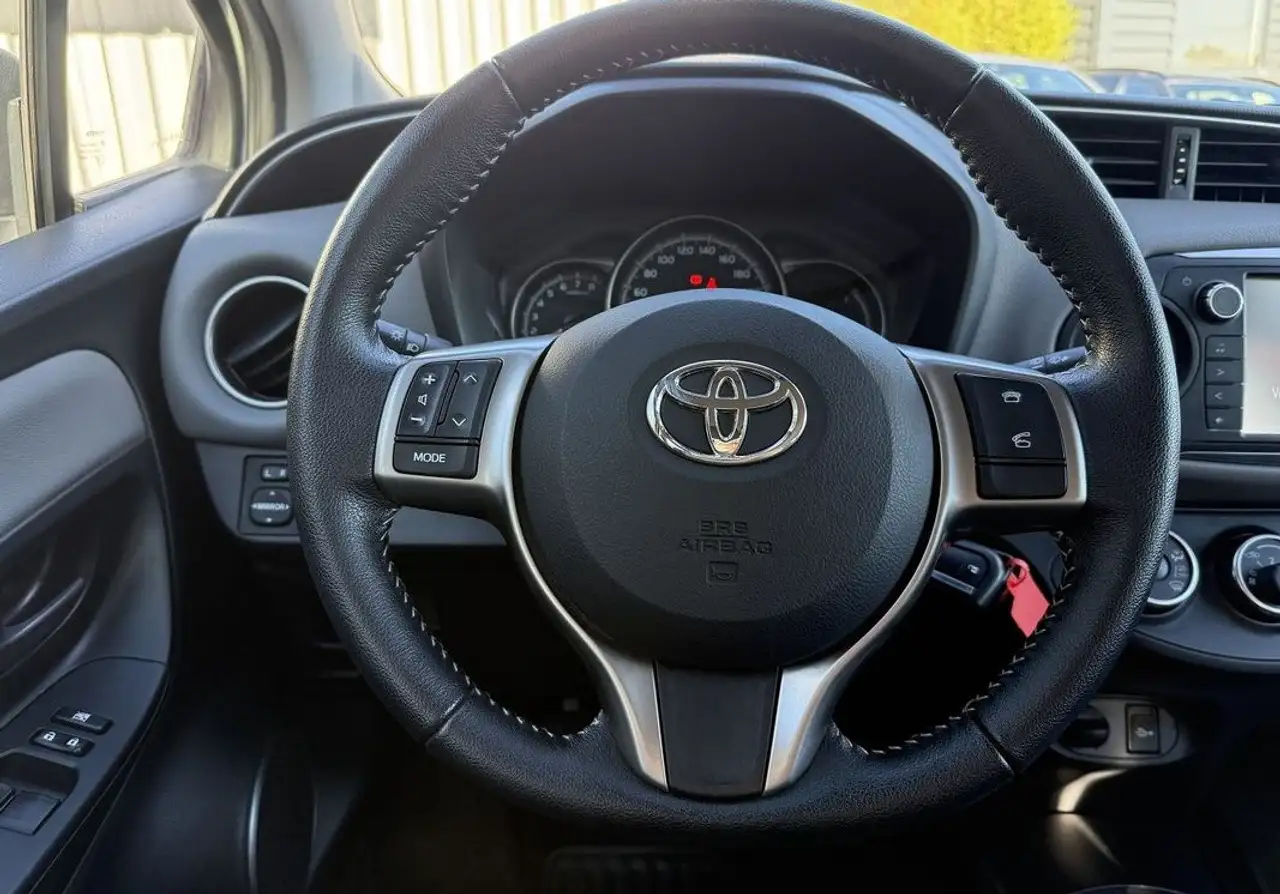 Toyota Yaris Yaris — photo 10