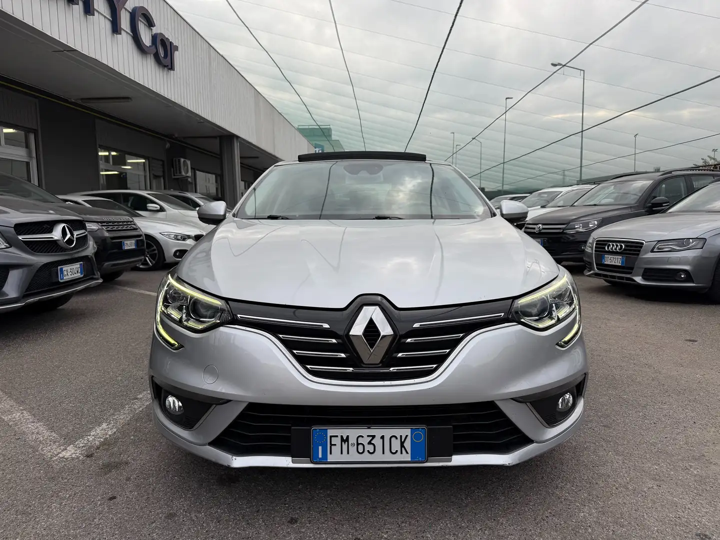 Renault Megane Grand Coupe 1.5 dci / TETTO PANORAMICO Grau - 2