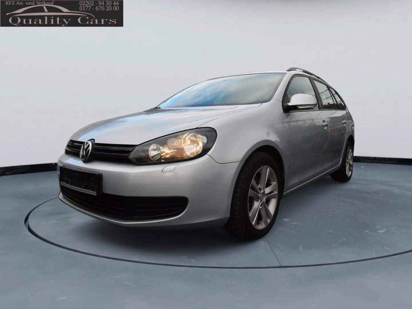 Volkswagen Golf VI Variant 1,6TDI BlueMotion Silber - 1