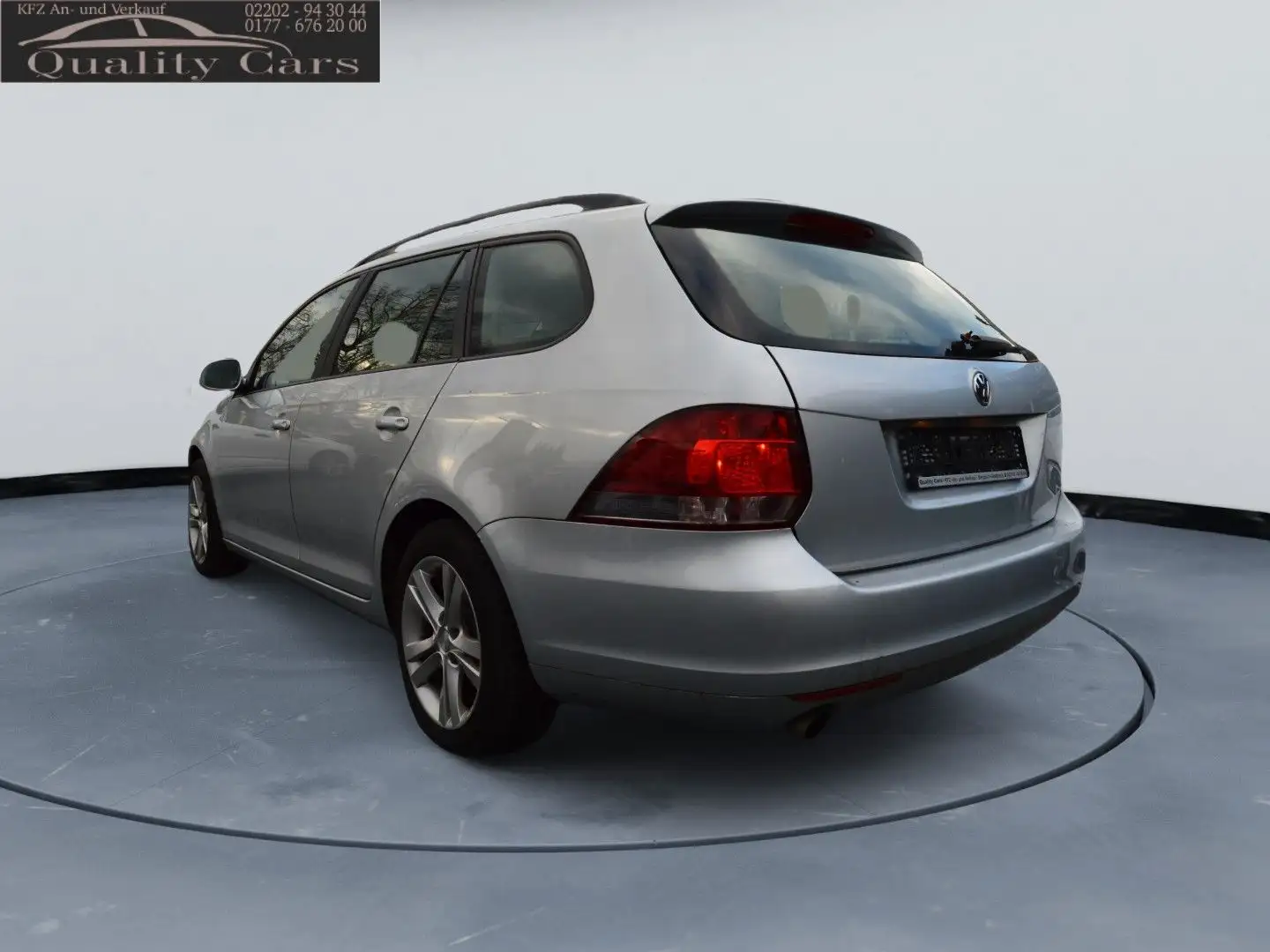 Volkswagen Golf VI Variant 1,6TDI BlueMotion Silber - 2