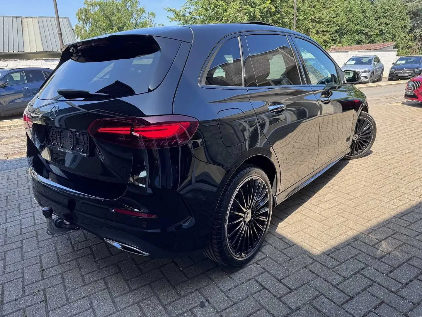 Mercedes-Benz B 250 e Zwart - 2