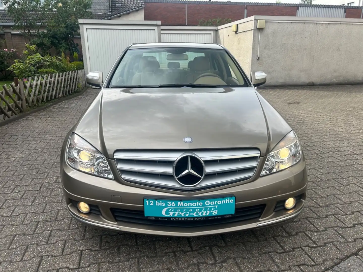 Mercedes-Benz C 200 C -Klasse Lim. C 200 Kompressor AUTOMATIK Beige - 2
