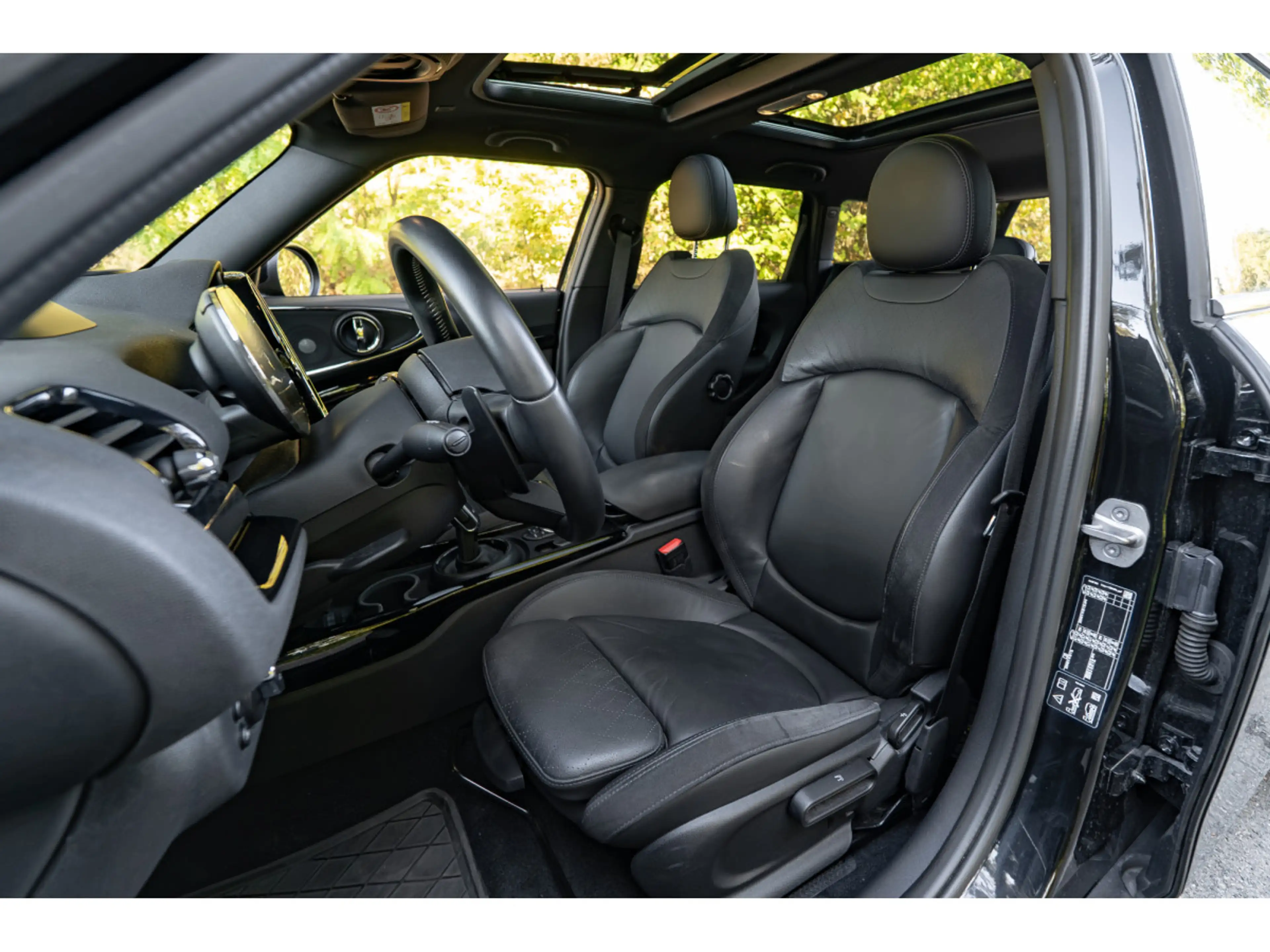 MINI John Cooper Works Clubman Pack Premium Plus - Harman Kardon - Panoramic Roof — photo 11