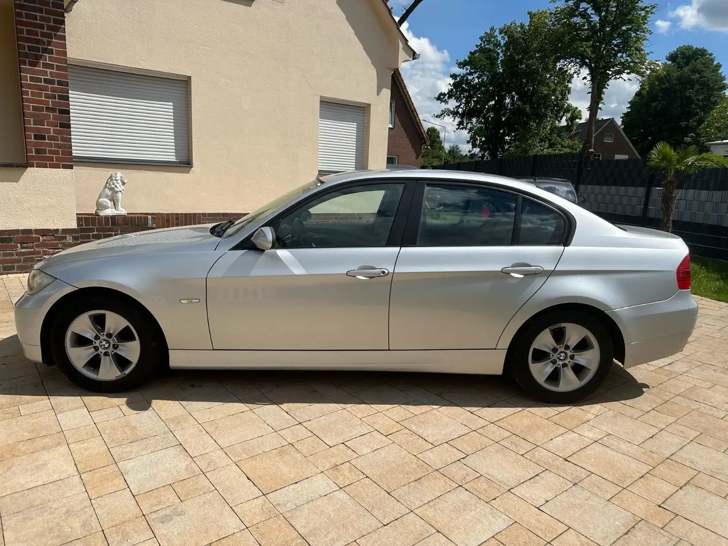 BMW 320 d+Leder+Automatik+SHZ+PDC+2.Hand+Tüv neu+ Argent - 2