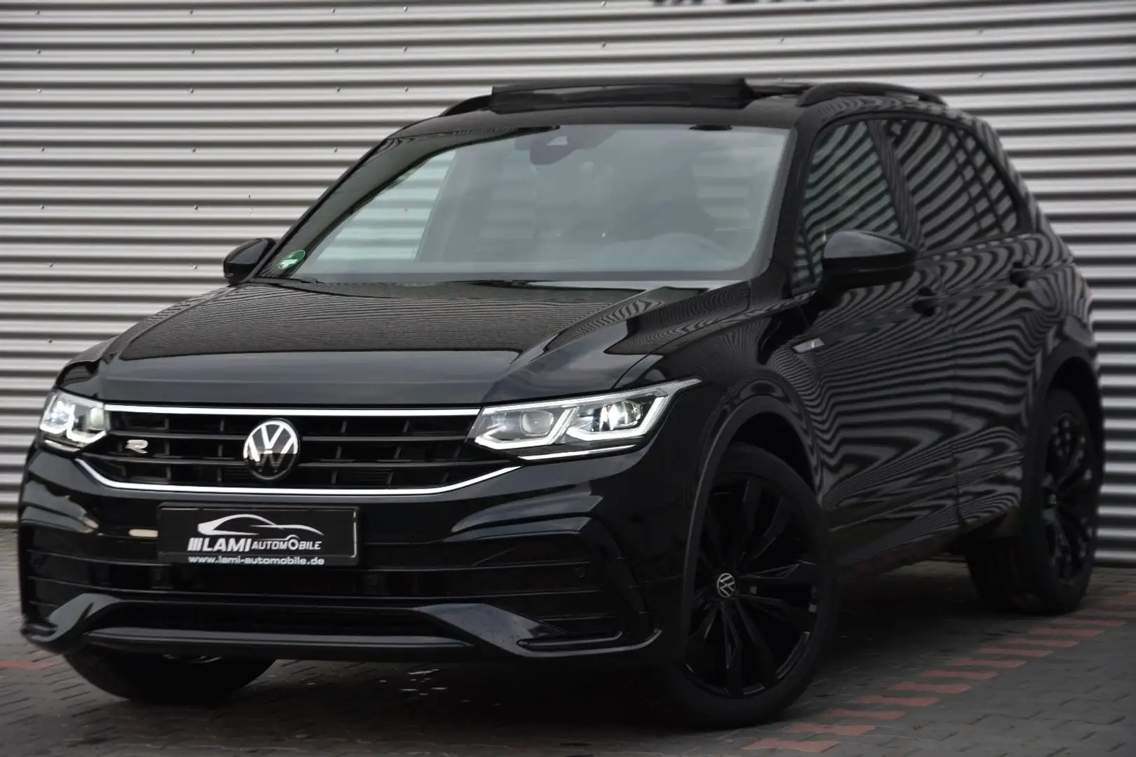 Volkswagen Tiguan R-Line 1.5TSI BLACK MATRIX PANO ACC AHK Noir - 1